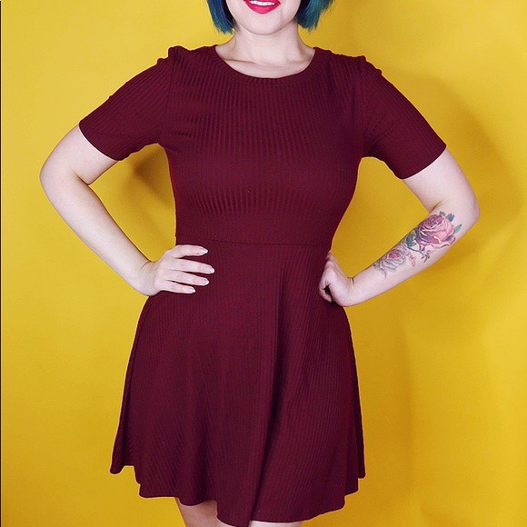 Burgundy Ribbed Skater Dress - Picture 3 of 3